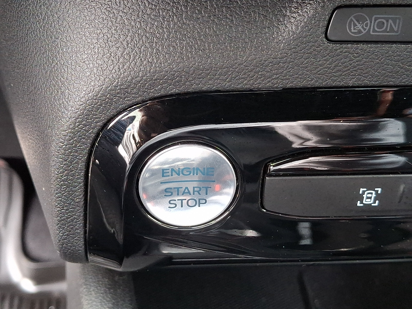Used 2023 Ford Escape ST-Line w/ Tech Pack #1 AWD/4WD image 26