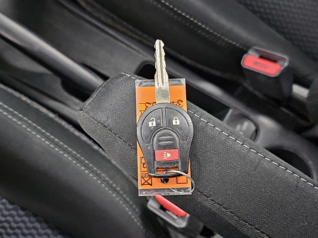 Used 2017 Nissan Versa Note SV FWD image 30