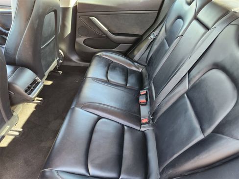Used 2022 Tesla Model 3 image 23