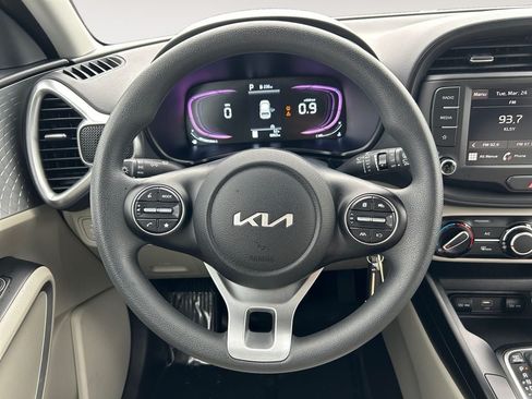 Used 2025 Kia Soul S FWD image 14