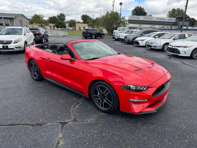 Used 2018 Ford Mustang Premium w/ Equipment Group 201A RWD image 5