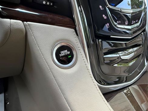 Used 2016 Cadillac Escalade Premium AWD/4WD image 48