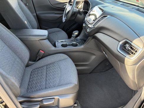 Certified 2024 Chevrolet Equinox LT FWD image 12
