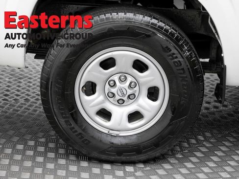 Used 2022 Nissan Frontier S RWD image 28