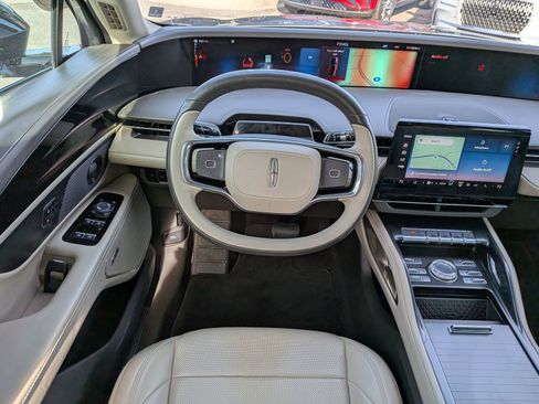 Certified 2024 Lincoln Nautilus Premier w/ Equipment Group 102A image 17