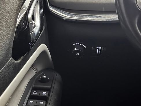 Used 2022 Jeep Compass Limited AWD/4WD image 14