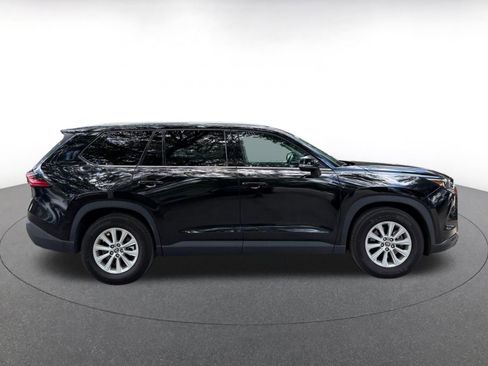 Used 2025 Toyota Grand Highlander FWD image 14