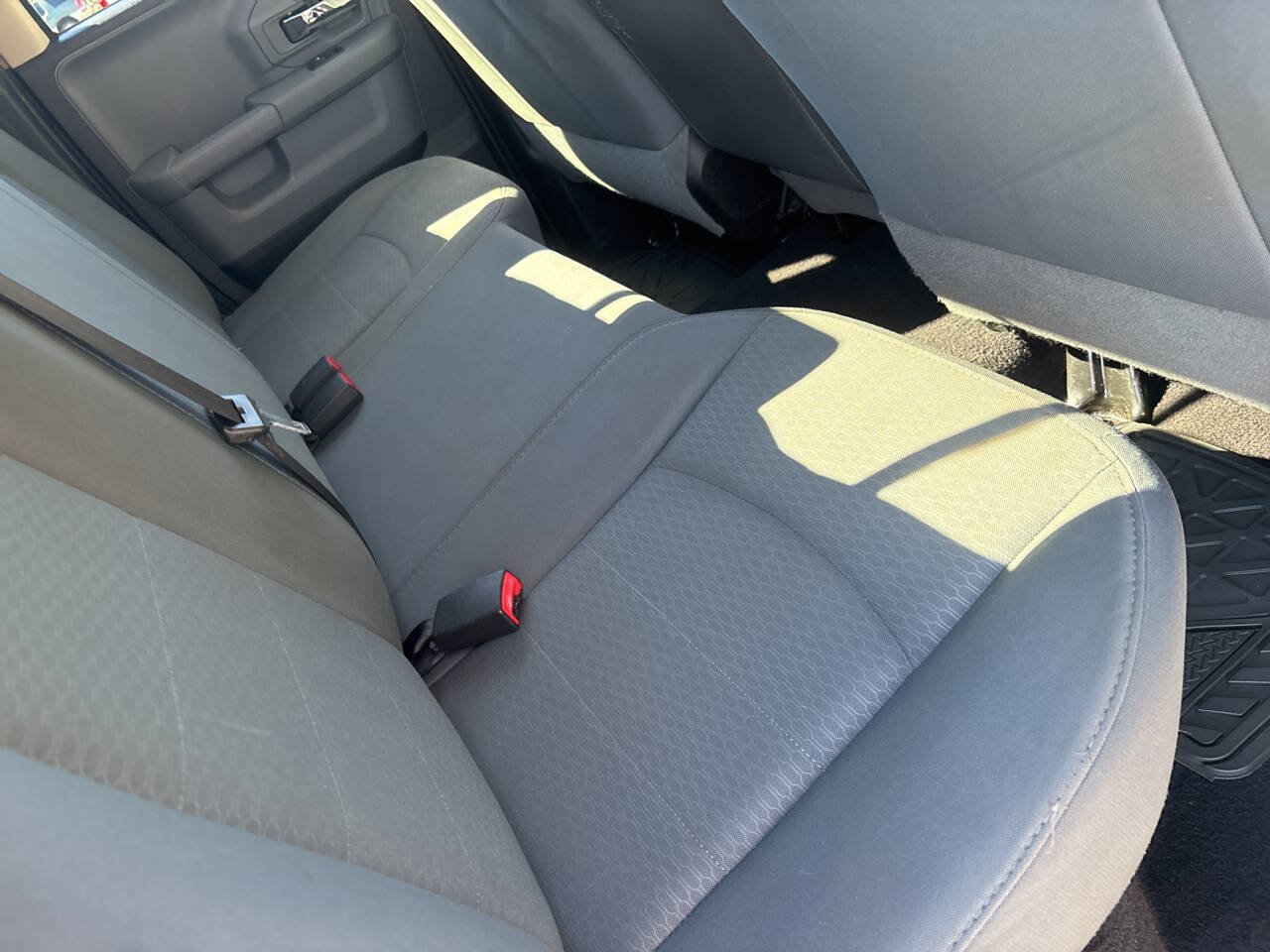 Used 2016 RAM 1500 Classic SLT RWD image 7