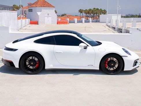 Used 2023 Porsche 911 Carrera GTS w/ Premium Package RWD image 15