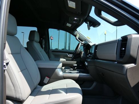 Certified 2026 GMC Sierra 1500 SLT w/ SLT Premium Plus Package AWD/4WD image 14