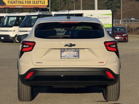 New 2026 Chevrolet Trax RS w/ Sunroof Package image 4