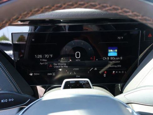 New 2026 GMC Yukon XL AT4 AWD/4WD image 34