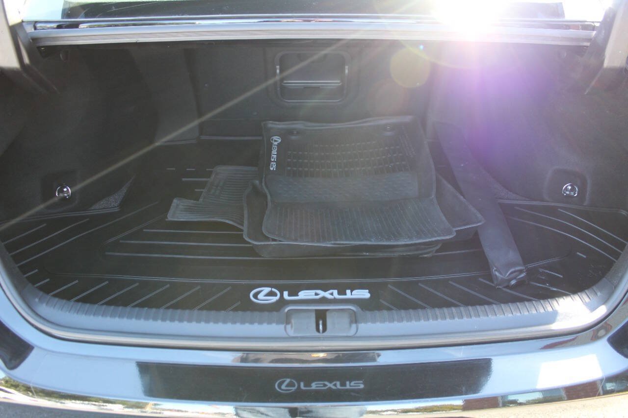 Used 2020 Lexus ES 300h w/ Accessory Package 2 FWD image 21