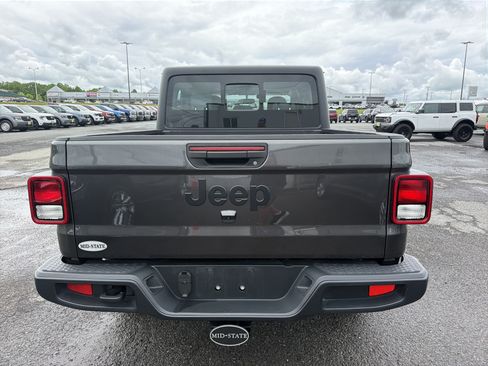 Used 2024 Jeep Gladiator Sport AWD/4WD image 6