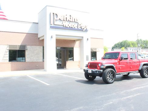 Used 2020 Jeep Gladiator Sport w/ Quick Order Package 24S AWD/4WD image 33