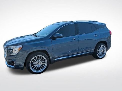 Used 2024 GMC Terrain Denali w/ Denali Premium Package AWD/4WD image 10