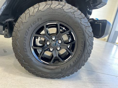 Used 2024 Jeep Wrangler Unlimited AWD/4WD image 10