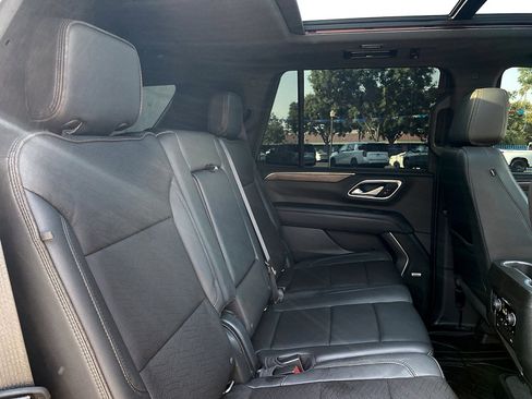 Used 2022 Chevrolet Tahoe High Country AWD/4WD image 18