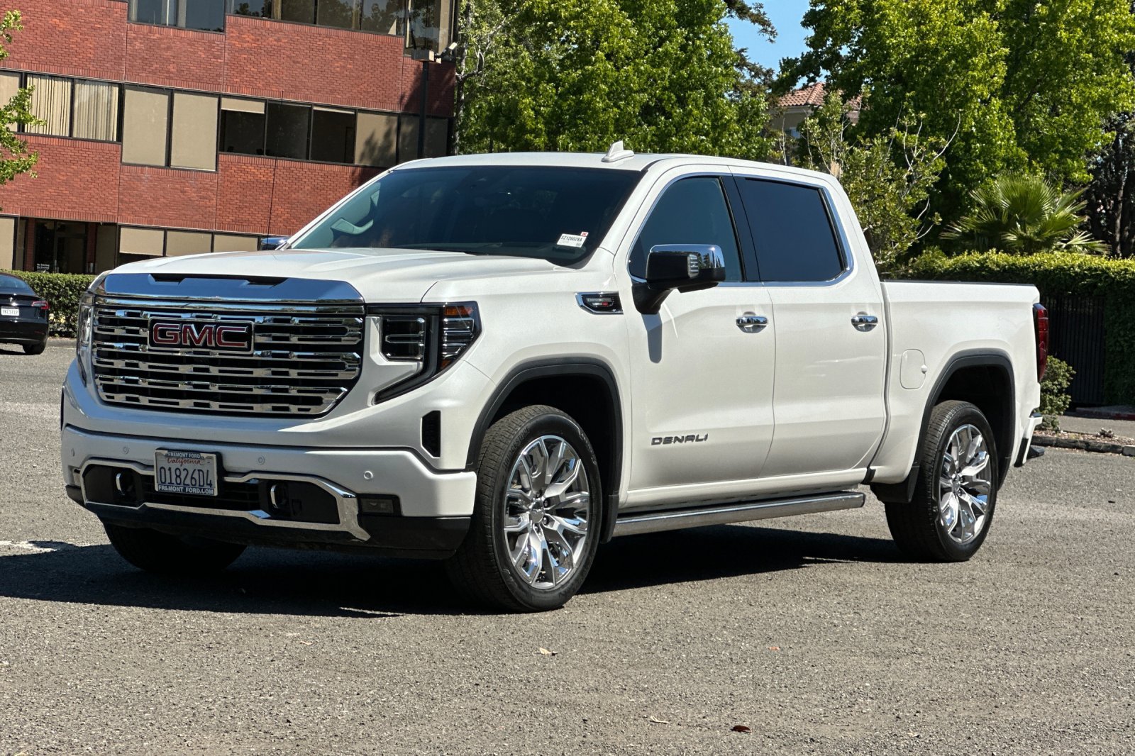 Used 2025 GMC Sierra 1500 Denali w/ Denali Reserve Package AWD/4WD image 8
