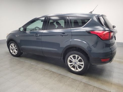 Used 2019 Ford Escape SE image 3