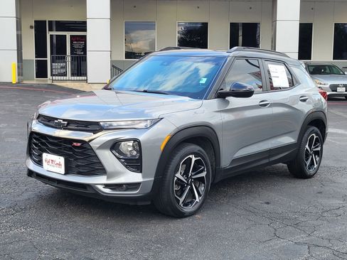 Used 2023 Chevrolet TrailBlazer RS w/ Convenience Package FWD image 8