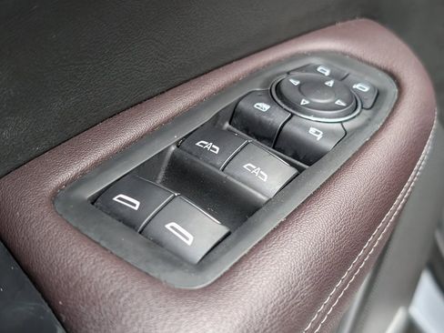 Used 2022 Cadillac XT6 Premium Luxury w/ Technology Package image 24