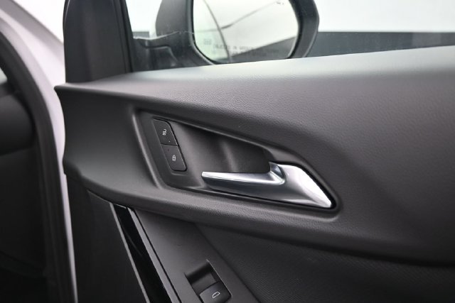 Used 2025 Chevrolet Equinox LT FWD image 34