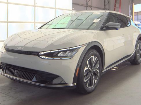 Certified 2024 Kia EV6 Wind w/ Wind Technology Package AWD/4WD image 4