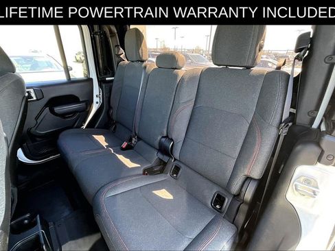 Used 2024 Jeep Gladiator Rubicon w/ Convenience Group AWD/4WD image 34
