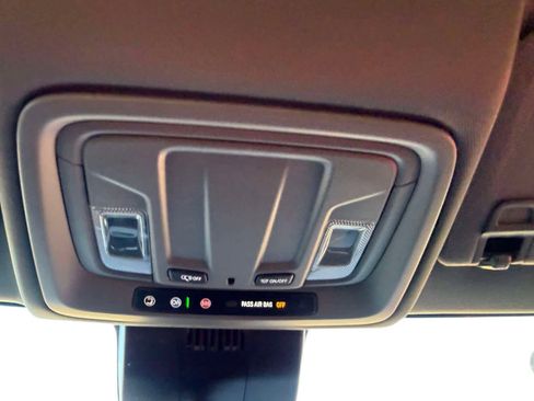 Used 2025 Chevrolet Silverado 1500 LT image 29