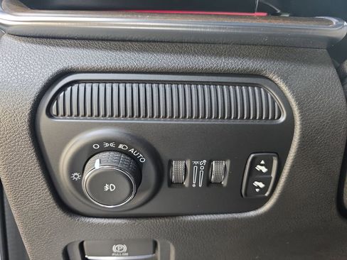 Used 2022 Jeep Grand Wagoneer Series I AWD/4WD image 30