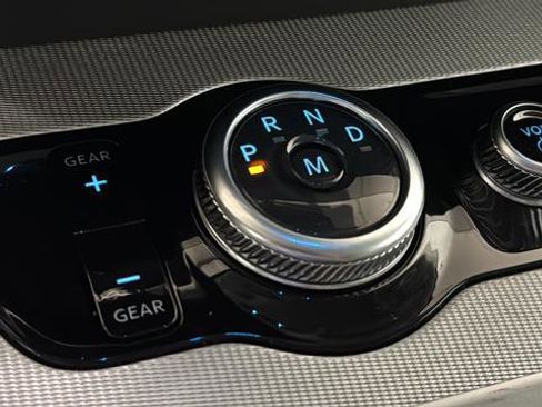 Used 2025 Ford Expedition Active AWD/4WD image 19