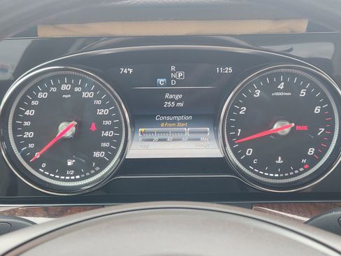 Used 2017 Mercedes-Benz E 300 4MATIC image 19