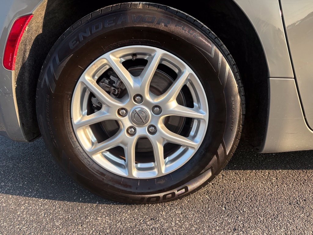 Used 2022 Chrysler Pacifica Touring-L FWD image 12