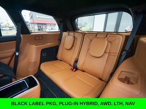 Used 2020 Lincoln Aviator Black Label Grand Touring w/ Class IV Trailer Tow Package image 37