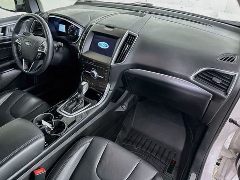 Used 2017 Ford Edge Titanium w/ Equipment Group 302A AWD/4WD image 34