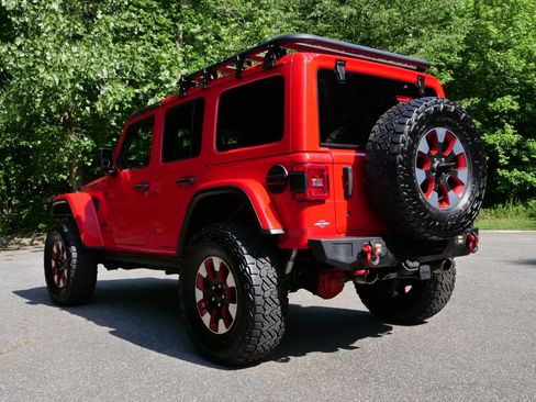 Used 2018 Jeep Wrangler Unlimited Rubicon AWD/4WD image 16