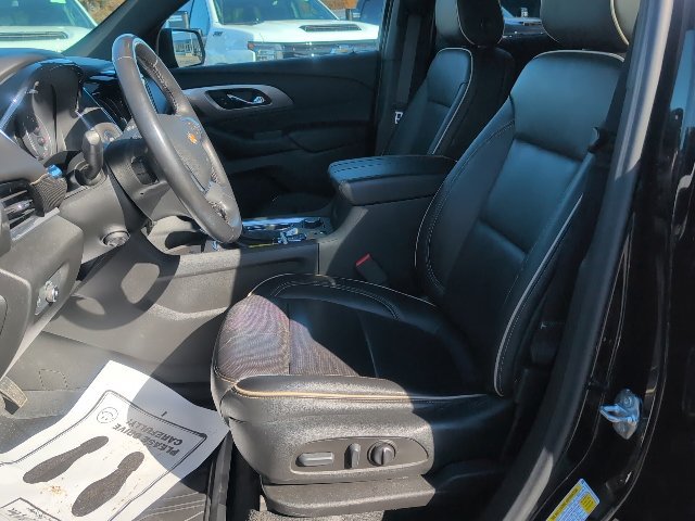 Used 2022 Chevrolet Traverse Premier w/ LPO, Floor Liner Package FWD image 17