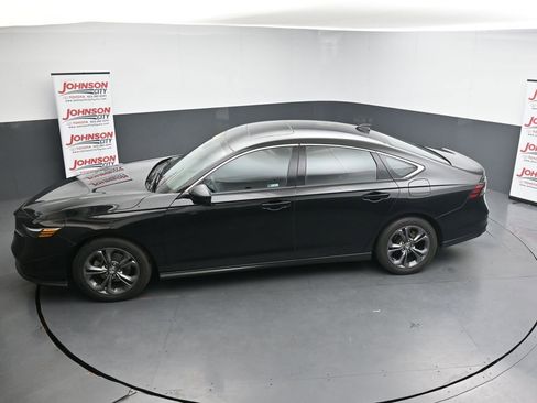 Used 2023 Honda Accord EX image 27