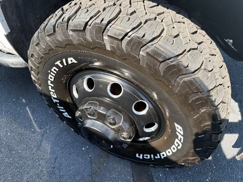 Used 2021 RAM 3500 Big Horn w/ Night Edition AWD/4WD image 9