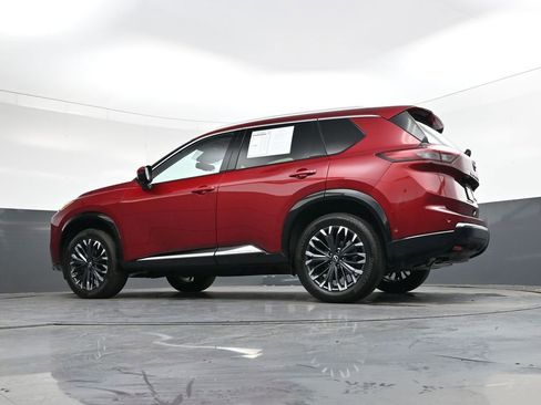 Used 2025 Nissan Rogue Platinum w/ Platinum Premium Package image 43