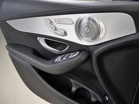 Used 2018 Mercedes-Benz GLC 43 AMG 4MATIC image 31