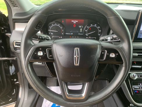 Used 2021 Lincoln Corsair AWD w/ Rear Removable Package Tray image 16