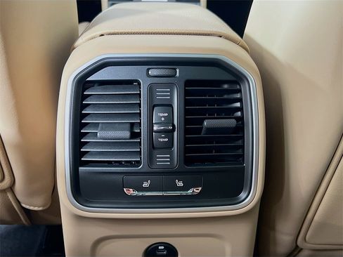 New 2026 Porsche Macan image 27