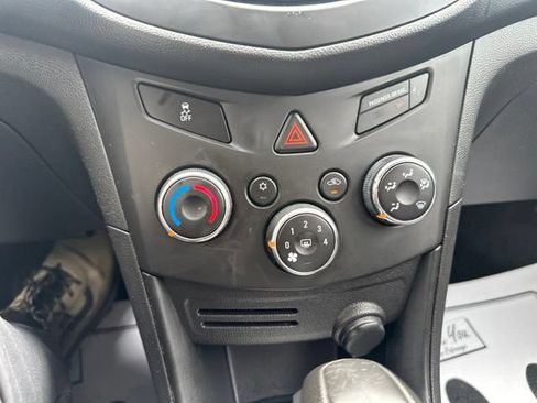 Used 2015 Chevrolet Trax LS FWD image 39