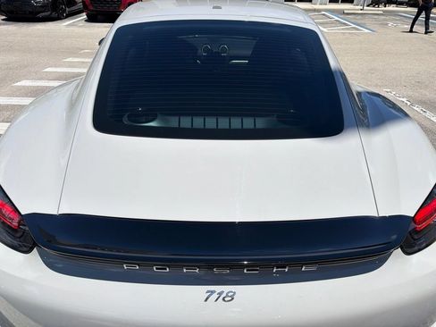 Used 2018 Porsche 718 Cayman RWD image 5