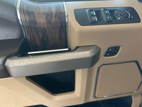 Used 2019 Ford F150 Lariat AWD/4WD image 10