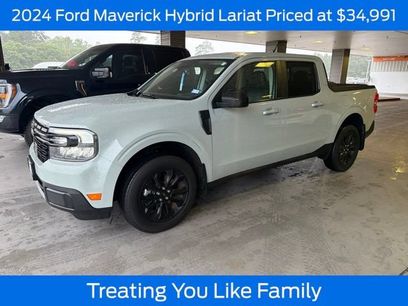 Used 2024 Ford Maverick Lariat w/ Black Appearance Package