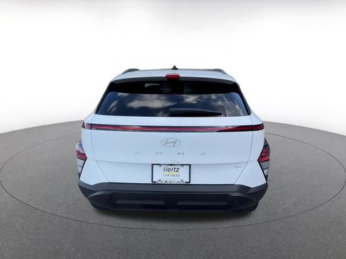 Used 2025 Hyundai Kona SEL image 12
