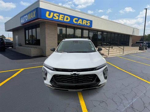 Used 2025 Chevrolet Trax ACTIV w/ Driver Confidence Package image 3